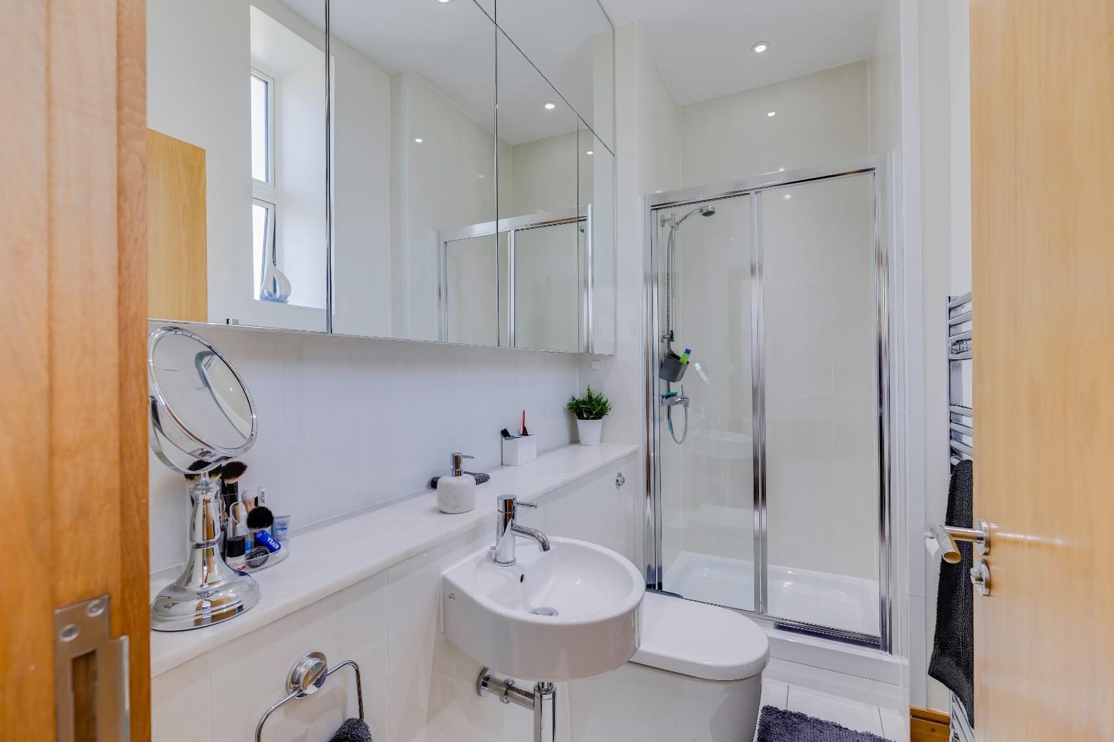 115 Headlands, Hayes Point, Sully, CF64 5QH